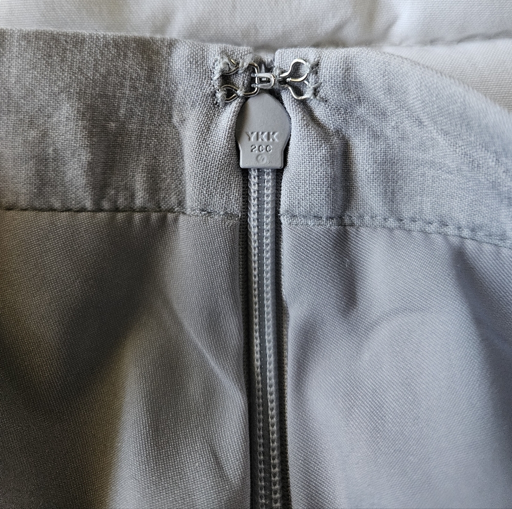 Theory Gray A-Line Swing Midi Skirt - Size 00 - Picture 5 of 11